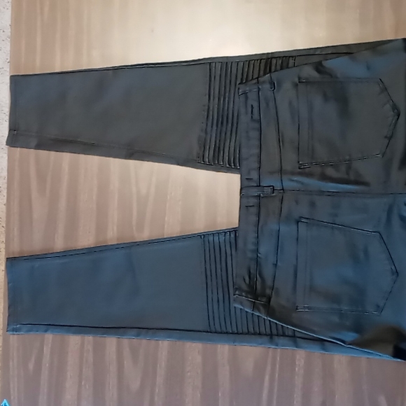 Fashion Nova Black Faux Leather Everlong Moto Pants Size L - Picture 3 of 6
